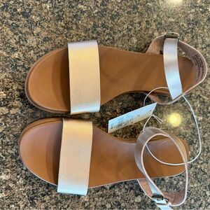 Universal Thread Rose Gold Sandals